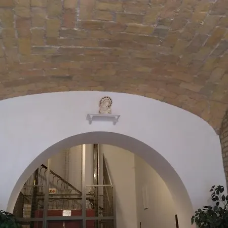בית הארחה Vatican Comfort Suites 2*
