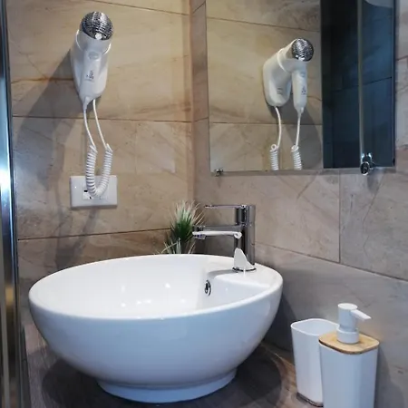 בית הארחה Vatican Comfort Suites 2*