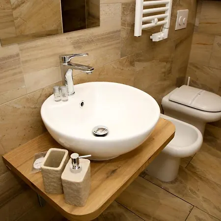 Vatican Comfort Suites