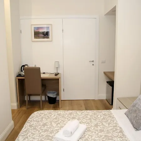 Гостевой дом Vatican Comfort Suites